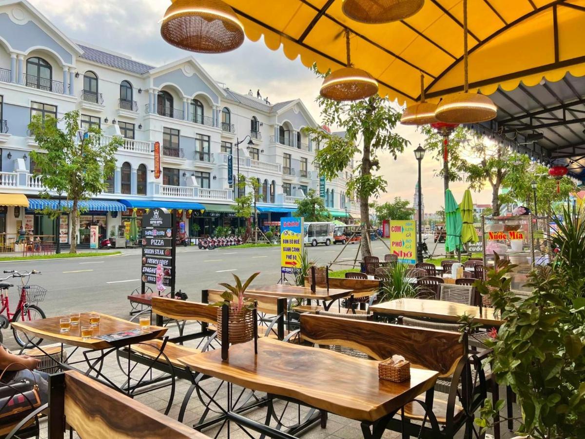 Bistro Hotel Grand World Phu Quoc Exterior photo